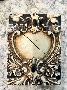 Aid Dickens memory block Ornate Heart Wall Accent in Cream and Black